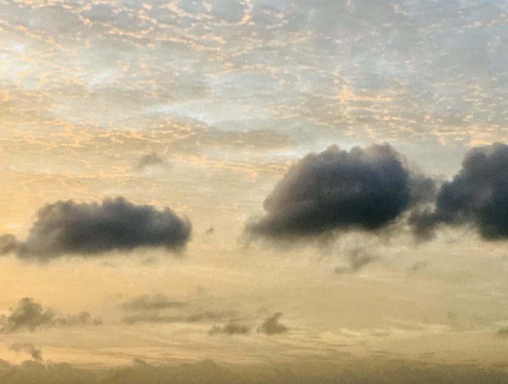 シンガポールうろこ雲